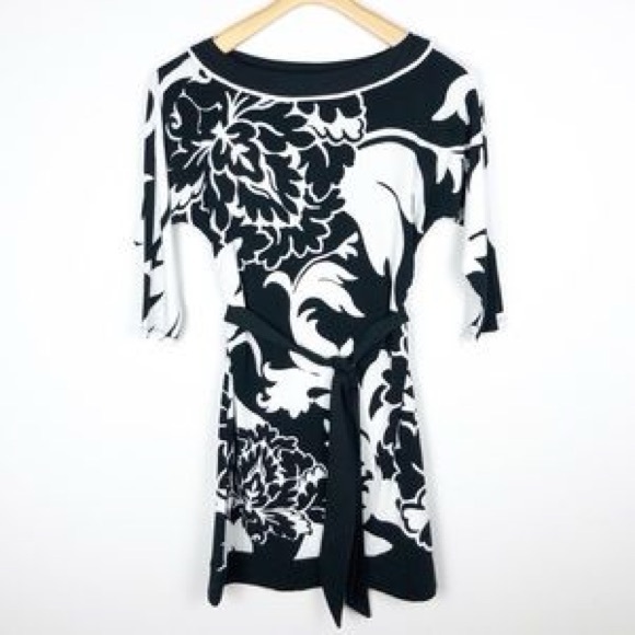 White House Black Market Dress - Picture 9 of 9